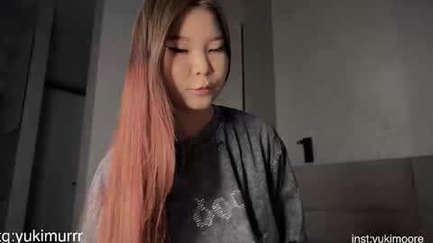 iamyuki_ online show from 03-21-26, 01:43