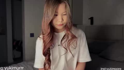 iamyuki_ online show from 03-26-26, 01:44