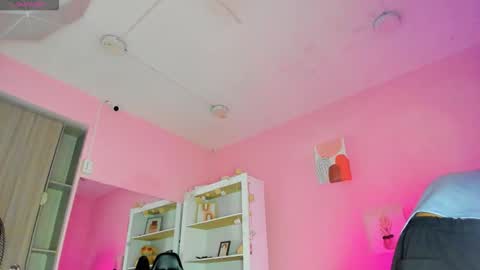 IAN CASTILLO online show from 11-04-25, 11:09