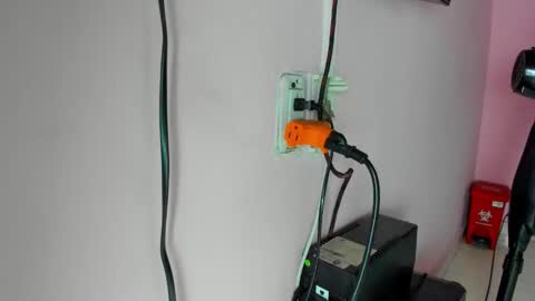 IAN CASTILLO online show from 12-15-25, 11:14