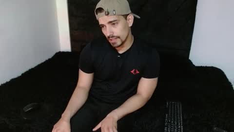 Ian Davis online show from 03-12-26, 03:40