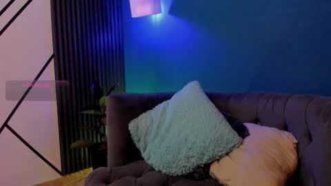 IAN LEIN online show from 11-25-25, 03:17