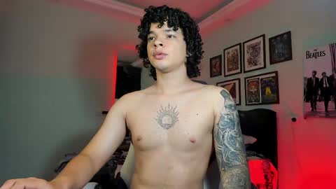 Snapshot of ian_versace chatting on 05-16-26, 09:13 Andres online show from 05-16-26, 09:13