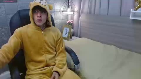 ian online show from 09-08-25, 09:47