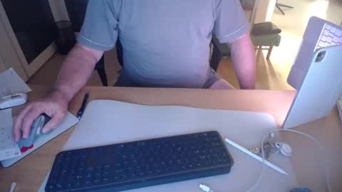 iandy12 online show from 09-15-25, 10:10