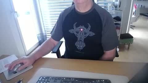 iandy12 online show from 10-08-25, 06:11