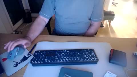 iandy12 online show from 10-19-25, 09:37