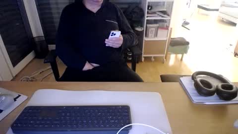 iandy12 online show from 03-08-26, 10:46