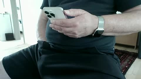 iandy12 online show from 06-17-26, 04:52