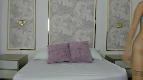 I A R A online show from 04-29-26, 12:31