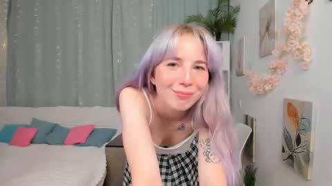 Snapshot of ice_wisp chatting on 07-21-26, 02:58 Glacie online show from 07-21-26, 02:58