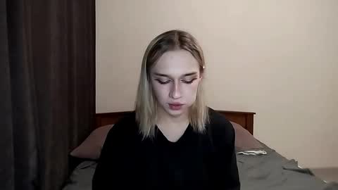 Jade online show from 11-12-25, 01:55