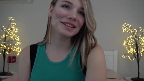 Danielle online show from 02-09-25, 03:12