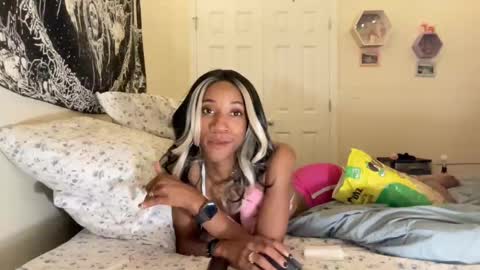 Snapshot of icedmochabree chatting on 09-11-25, 08:31 bree summers online show from 09-11-25, 08:31