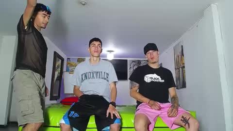 THOMAS AND DAMIAND online show from 09-28-25, 01:05