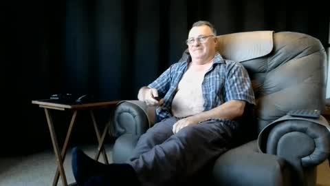 Christopher online show from 09-25-25, 01:09