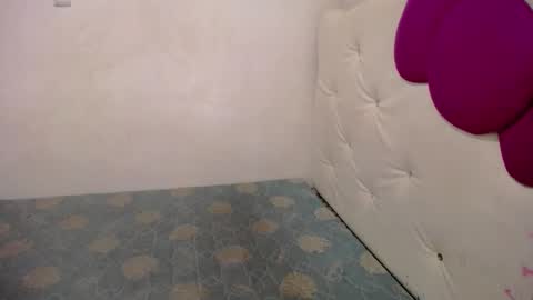 Snapshot of icy_heartxoxox chatting on 06-02-26, 03:14 Heart online show from 06-02-26, 03:14
