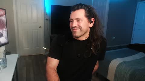 Snapshot of icy_ivy chatting on 01-12-25, 04:50 Ivan online show from 01-12-25, 04:50