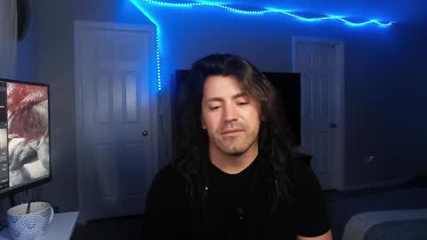 Snapshot of icy_ivy chatting on 01-18-25, 02:12 Ivan online show from 01-18-25, 02:12