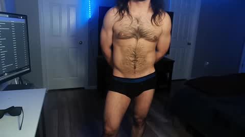 Snapshot of icy_ivy chatting on 01-31-25, 01:12 Ivan online show from 01-31-25, 01:12