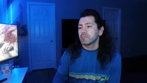 Snapshot of icy_ivy chatting on 02-13-25, 12:21 Ivan online show from 02-13-25, 12:21