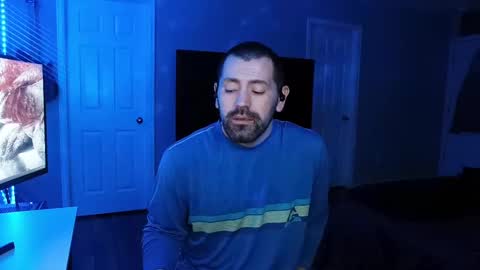 Snapshot of icy_ivy chatting on 03-03-25, 06:48 Ivan online show from 03-03-25, 06:48