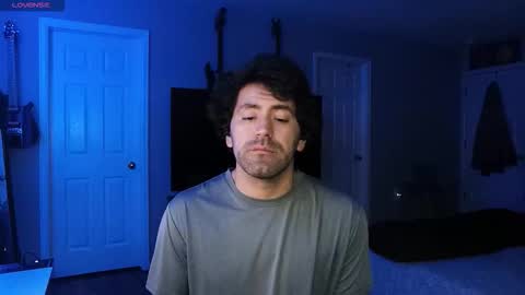 Snapshot of icy_ivy chatting on 10-14-25, 06:58 Ivan online show from 10-14-25, 06:58