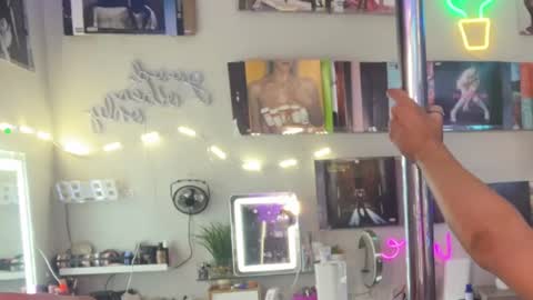 doubletrouble online show from 10-21-25, 09:43