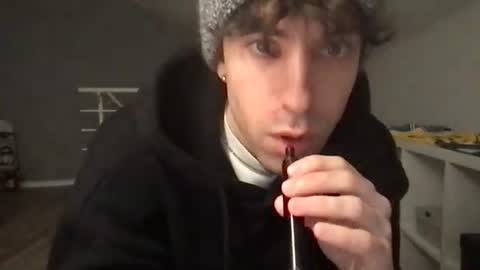 Snapshot of icyninesix chatting on 12-15-24, 09:53 icyninesix online show from 12-15-24, 09:53