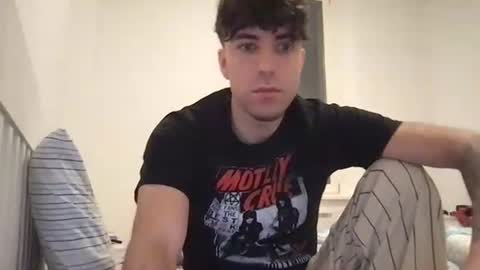 Snapshot of icyninesix chatting on 01-23-25, 10:44 icyninesix online show from 01-23-25, 10:44