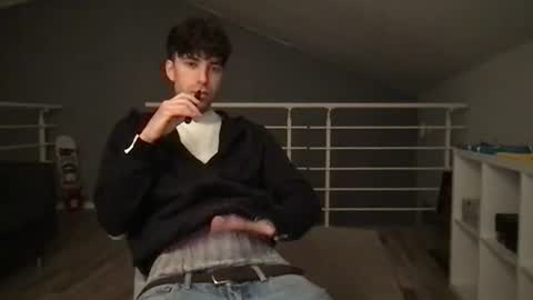 Snapshot of icyninesix chatting on 02-03-25, 12:47 icyninesix online show from 02-03-25, 12:47