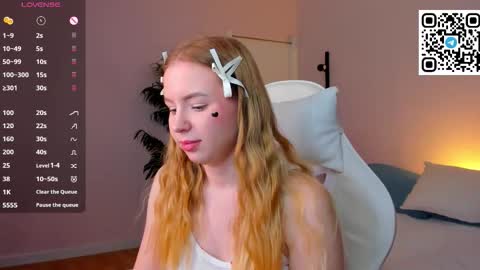 Snapshot of ida_lewiss chatting on 03-06-26, 01:24 Ida online show from 03-06-26, 01:24