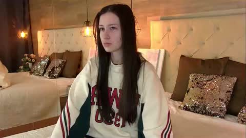 Snapshot of idamack chatting on 12-15-25, 10:41 Ida Mask online show from 12-15-25, 10:41