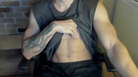 Snapshot of idkiww chatting on 10-09-25, 08:07 yo online show from 10-09-25, 08:07