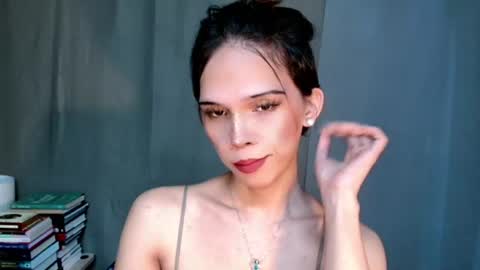 Snapshot of idontgive_afuck chatting on 06-10-26, 12:04 Lana But you can spell it backwards online show from 06-10-26, 12:04