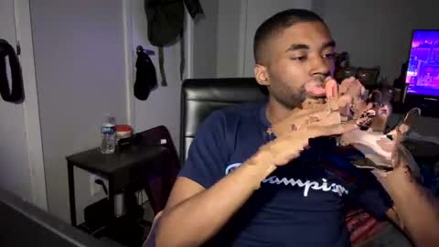 UNO online show from 12-30-24, 01:15