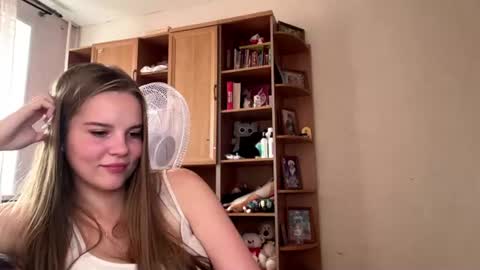 Snapshot of ieshacaddy chatting on 07-28-26, 03:21 Katerina online show from 07-28-26, 03:21