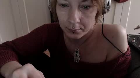 Snapshot of ifk_donkeysfr chatting on 11-30-25, 08:29 Ifk Donkeys online show from 11-30-25, 08:29