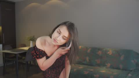 Snapshot of ifyouleave chatting on 02-02-25, 12:02 Belle online show from 02-02-25, 12:02