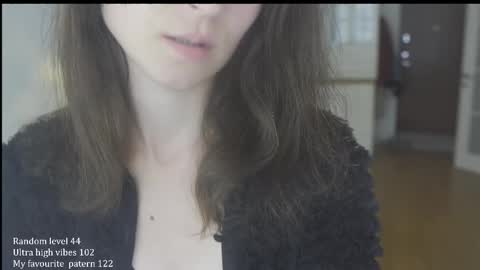 Snapshot of ifyouleave chatting on 09-22-25, 11:01 Belle online show from 09-22-25, 11:01
