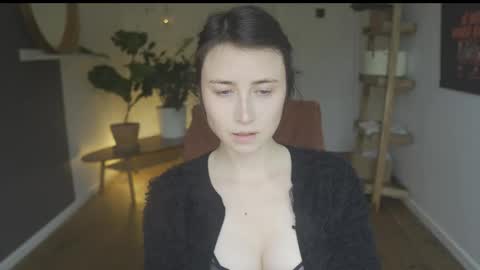 Snapshot of ifyouleave chatting on 10-16-25, 10:49 Belle online show from 10-16-25, 10:49