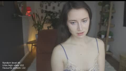 Snapshot of ifyouleave chatting on 11-30-25, 10:08 Belle online show from 11-30-25, 10:08