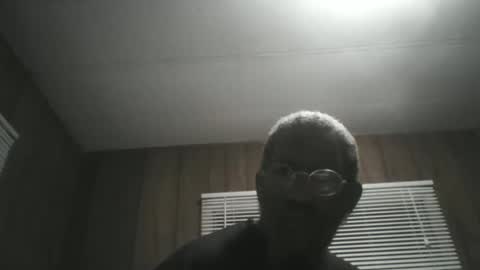 Snapshot of igasu chatting on 11-11-25, 02:44 igasu online show from 11-11-25, 02:44