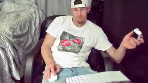 Amiri Roue online show from 02-14-25, 06:12