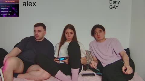 Julia and Mira online show from 01-20-25, 04:23