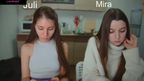 Julia and Mira online show from 03-05-25, 04:46