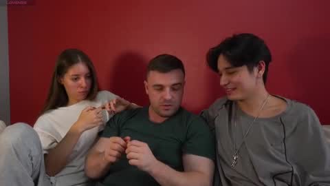 Julia and Mira online show from 09-24-25, 01:47