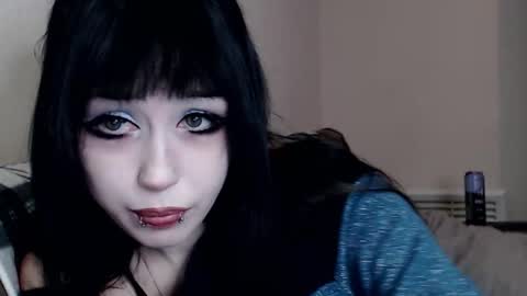 iiiiiiis online show from 10-06-25, 09:34