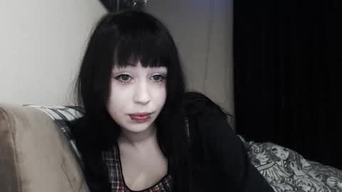 iiiiiiis online show from 01-06-26, 01:37