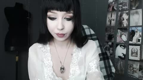 iiiiiiis online show from 05-26-26, 08:38